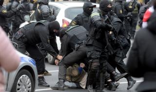 Минск ври и кипи – над 500 арестувани при протестите срещу Лукашенко (ВИДЕО)