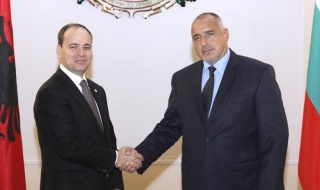 Последователно и активно подкрепяме европейската перспектива на Албания