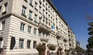 Vevesti.bg: Готвят скрита концесия на рекламата по софийските спирки 