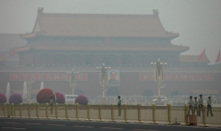 Смъртна присъда за китайски полицай, убил бременна жена