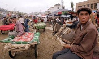 Смъртоносни сблъсъци в Китай отнеха живота на 21 души