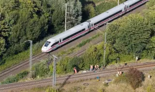 Подозрения за саботаж след пожар на жп линия в Германия