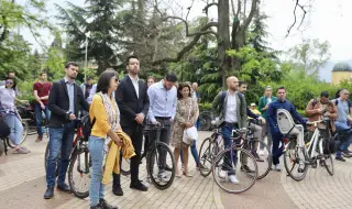 Зам.-кметът на София Илиян Павлов: София е много изостанала не само във велосипедния транспорт, но и в  паркирането.