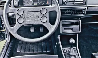 Защо скоростният лост на Golf GTI прилича на топка за голф