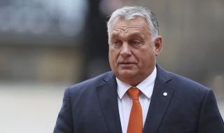 Унгария застава твърдо зад Полша