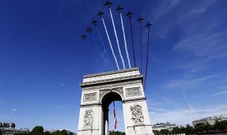 Заря и военна мощ за славата на Франция (ВИДЕО+СНИМКИ)