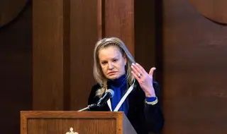 Агенцията по вписванията не освободи Стефка Костадинова от поста председател на БОК