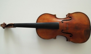 След 35 години – върнаха открадната цигулка „Страдивариус“