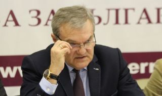 Румен Петков за премиерското Arbeit macht frei: Борисов има фашизоидно мислене