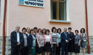 Община Черноочене награди изявени учители