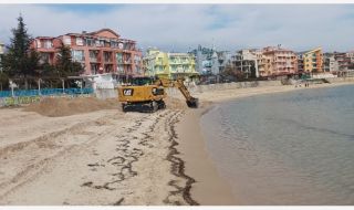 МОСВ спря разкопаването на плаж до Равда