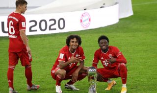 Футболистите на Байерн Мюнхен спаха в самолета, след като властите спряха полета им до Катар