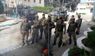Турция „интензивно“ се подготвя за атака в Сирия