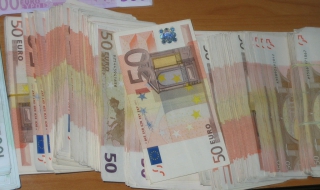 15 515 евро задържаха на Калотина