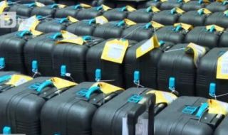 Mашините за гласуване вече са удостоверени и започва инсталирането на кода 