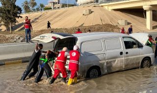 ЕС изпраща спешна помощ на Либия заради наводненията