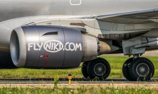 Евакуираха самолет заради... подозрителен разговор