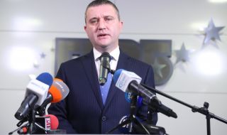 Прокуратурата разследва случая с джипа на Горанов