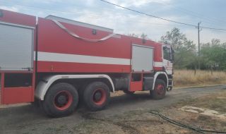 Пожарите в Хасковско: Огънят изпепели къща, гараж и селскостопански постройки в Овчарово