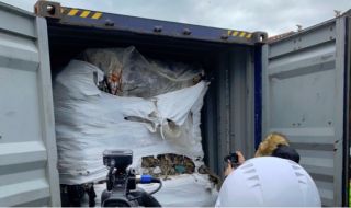 Над 50 тона вносни отпадъци престояват във Враца вече близо две години