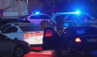 Въоръжен мъж застреля осем души в предградие на Далас ВИДЕО