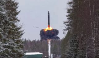 Русия изстреля нова междуконтинентална балистична ракета