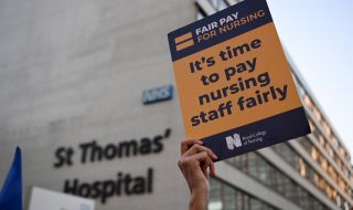 Медицинските сестри в Англия отново на стачка