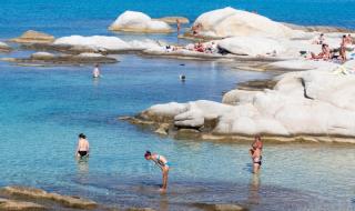 Гърция осигурява достъп на туристи през България