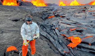 Ето как се вземат проби от изригнал вулкан