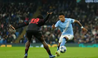 Манчестър Сити е готов да изслуша оферти за две от младите си звезди 