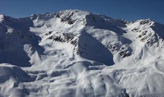 Ледник в швейцарските Алпи се разцепи на две (ВИДЕО)