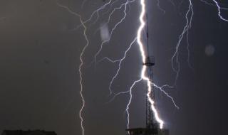 Гръмотевична буря предизвика редица щети във Видинско