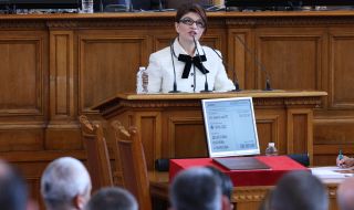 Десислава Атанасова: Изборите дават път за изход от кризата