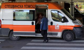 Момче е в критично състояние. Затисна го гума от камион
