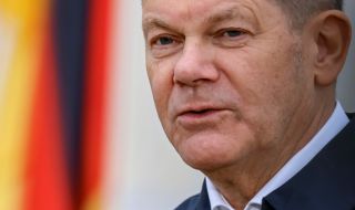 Шолц: Доставката на оръжие на Русия би довела до „последствия“ за Китай