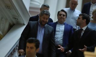 Слух: Петков и Василев отказали на ДБ да правят предизборна коалиция