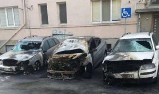 Взривиха три автомобила в центъра на Варна (СНИМКИ)