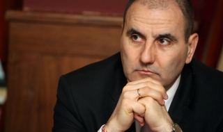 2-3 формации имат реален политически живот