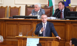 Станишев: Диалог да, но ултиматум не