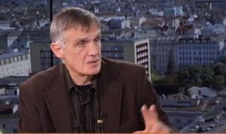 Александър Каракачанов: След прехода БСП стана малка треторазрядна партия, а СДС изчезна