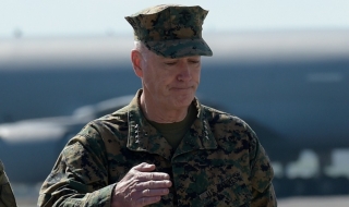Американски генерал кацна в турската база „Инджирлик“