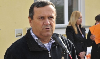 Коледните добавки идват с декемврийските пенсии, но не за всички...