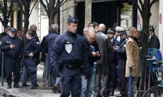 Простреляха тежко фотограф в редакцията на "Либерасион" - Видео (обновена 16:18)