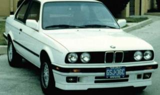 Служебно BMW (E30) на 1 609 344 км