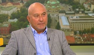 Математик: Очаквам 3000-4000 заразени на ден през следващите седмици