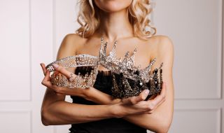 Новата Мис Шумен е впечатляваща красавица (СНИМКИ)