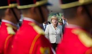 Меркел привлича избиратели с визия за ЕС