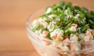 Рецепта за вечеря: Салата "Пилешка мозайка"