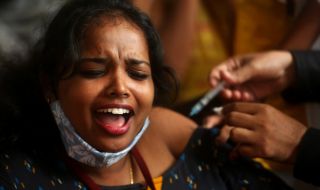 Над 1 милиард поставени дози ваксина: Индия върши чудеса