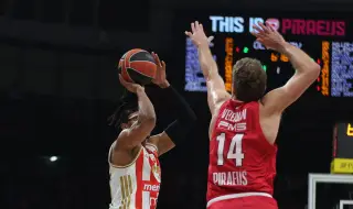 Олимпиакос триумфира над Цървена звезда в зрелищен сблъсък, Везенков отново с впечатляващо представяне